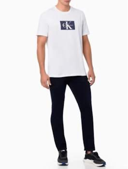 CAMISETA CKJ MAS MC RE ISSUE RETANGULO BRANCO